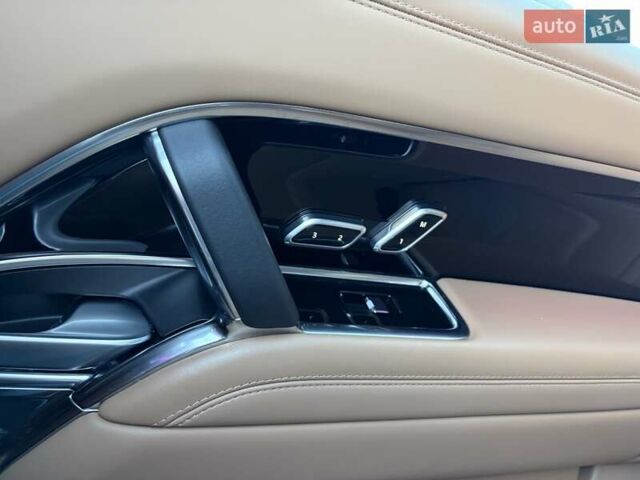 Чорний Ленд Ровер Рендж Ровер, об'ємом двигуна 3 л та пробігом 40 тис. км за 177333 $, фото 24 на Automoto.ua