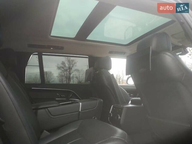 Черный Ленд Ровер Рендж Ровер, объемом двигателя 4.39 л и пробегом 55 тыс. км за 165000 $, фото 15 на Automoto.ua