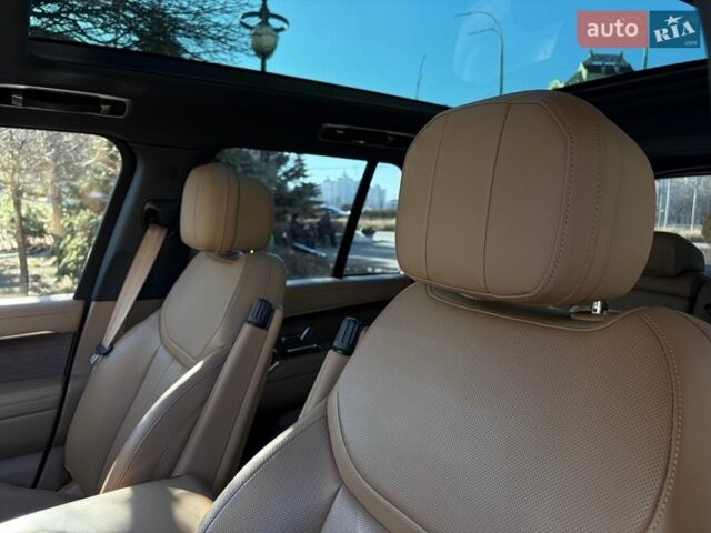 Чорний Ленд Ровер Рендж Ровер, об'ємом двигуна 4.39 л та пробігом 23 тис. км за 185500 $, фото 10 на Automoto.ua