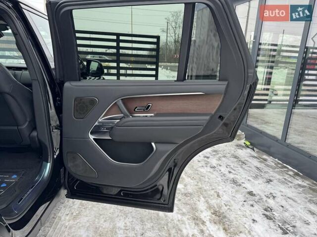 Черный Ленд Ровер Рендж Ровер, объемом двигателя 3 л и пробегом 24 тыс. км за 197000 $, фото 36 на Automoto.ua