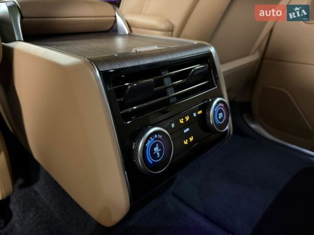 Черный Ленд Ровер Рендж Ровер, объемом двигателя 4.39 л и пробегом 70 тыс. км за 169000 $, фото 50 на Automoto.ua