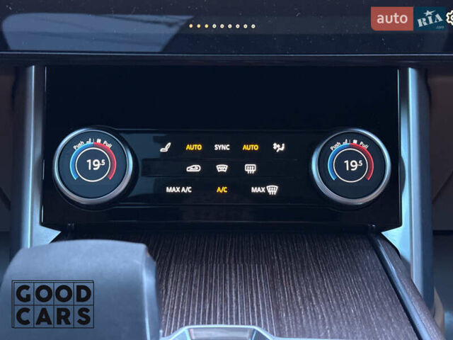 Чорний Ленд Ровер Рендж Ровер, об'ємом двигуна 3 л та пробігом 96 тис. км за 165000 $, фото 41 на Automoto.ua