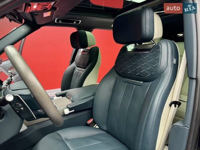 Чорний Ленд Ровер Рендж Ровер, об'ємом двигуна 4.4 л та пробігом 34 тис. км за 268000 $, фото 28 на Automoto.ua