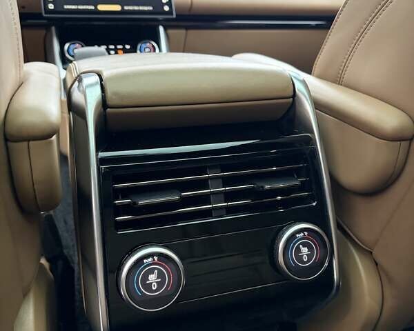 Черный Ленд Ровер Рендж Ровер, объемом двигателя 3 л и пробегом 40 тыс. км за 177333 $, фото 21 на Automoto.ua