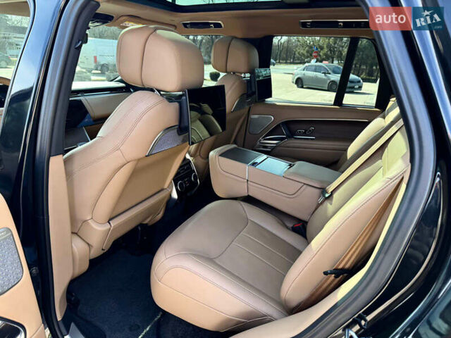 Чорний Ленд Ровер Рендж Ровер, об'ємом двигуна 4.39 л та пробігом 69 тис. км за 170000 $, фото 9 на Automoto.ua