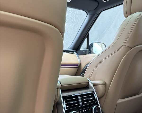 Чорний Ленд Ровер Рендж Ровер, об'ємом двигуна 4.39 л та пробігом 22 тис. км за 184444 $, фото 16 на Automoto.ua