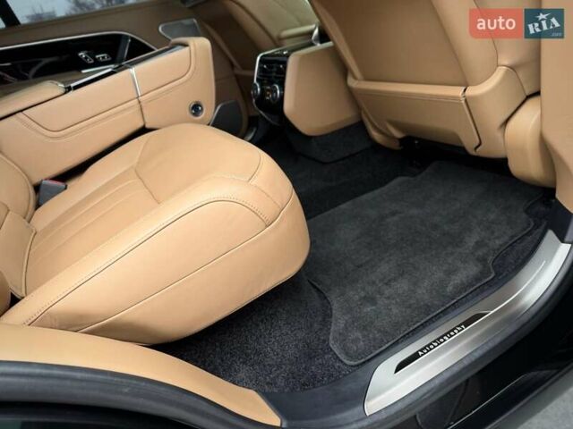 Черный Ленд Ровер Рендж Ровер, объемом двигателя 4.39 л и пробегом 67 тыс. км за 185000 $, фото 57 на Automoto.ua