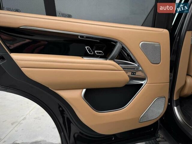 Черный Ленд Ровер Рендж Ровер, объемом двигателя 4.39 л и пробегом 67 тыс. км за 185000 $, фото 79 на Automoto.ua