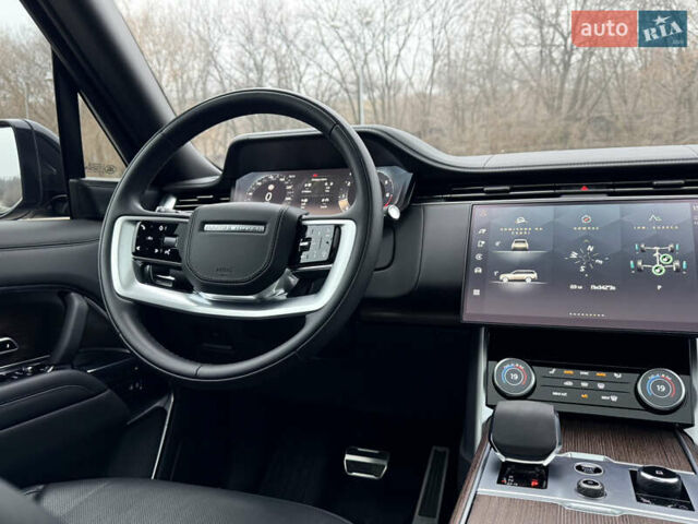 Черный Ленд Ровер Рендж Ровер, объемом двигателя 4.39 л и пробегом 49 тыс. км за 187000 $, фото 13 на Automoto.ua
