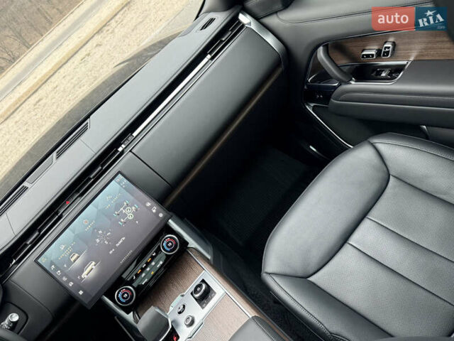 Черный Ленд Ровер Рендж Ровер, объемом двигателя 4.39 л и пробегом 49 тыс. км за 187000 $, фото 9 на Automoto.ua