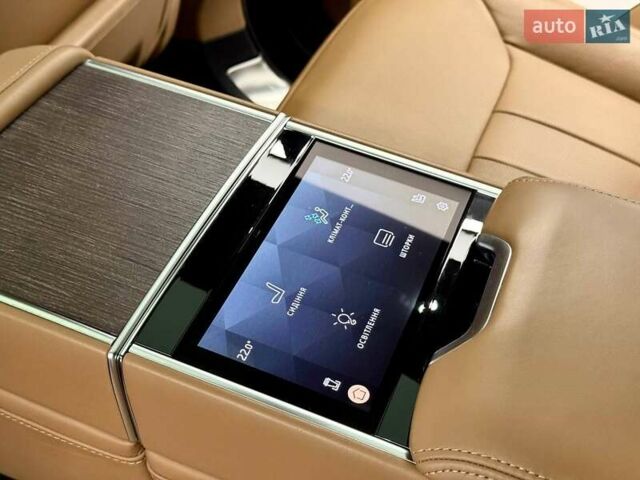 Ленд Ровер Рендж Ровер 2023 в Киеве на Automoto.ua Черный Ленд Ровер Рендж Ровер, объемом двигателя 3 л и пробегом 29 тыс. км за 187800 $, фото 48 на Automoto.ua