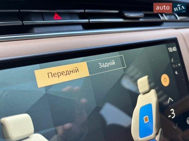 Черный Ленд Ровер Рендж Ровер, объемом двигателя 3 л и пробегом 40 тыс. км за 169333 $, фото 89 на Automoto.ua