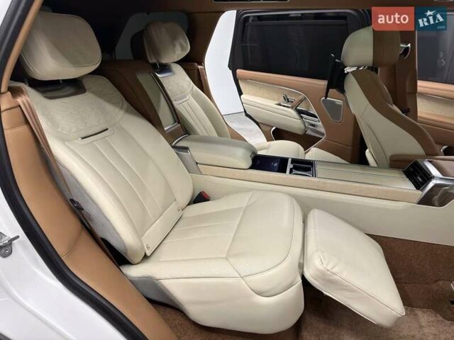 Черный Ленд Ровер Рендж Ровер, объемом двигателя 3 л и пробегом 32 тыс. км за 255000 $, фото 64 на Automoto.ua