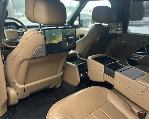 Черный Ленд Ровер Рендж Ровер, объемом двигателя 4.4 л и пробегом 61 тыс. км за 201000 $, фото 17 на Automoto.ua