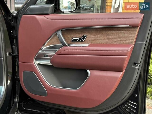 Чорний Ленд Ровер Рендж Ровер, об'ємом двигуна 4.39 л та пробігом 57 тис. км за 176000 $, фото 33 на Automoto.ua