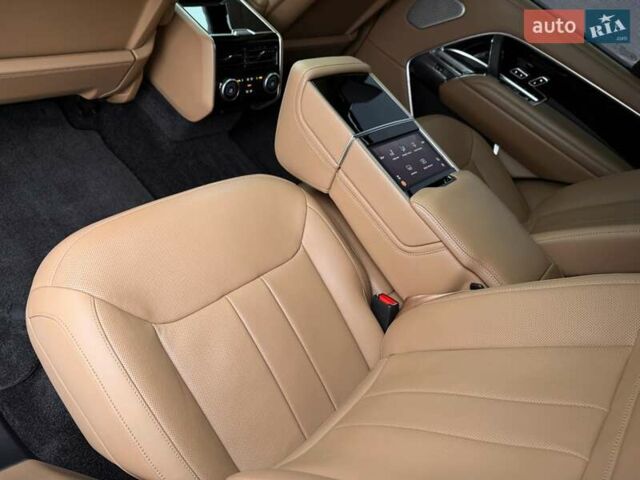 Черный Ленд Ровер Рендж Ровер, объемом двигателя 4.39 л и пробегом 67 тыс. км за 185000 $, фото 72 на Automoto.ua