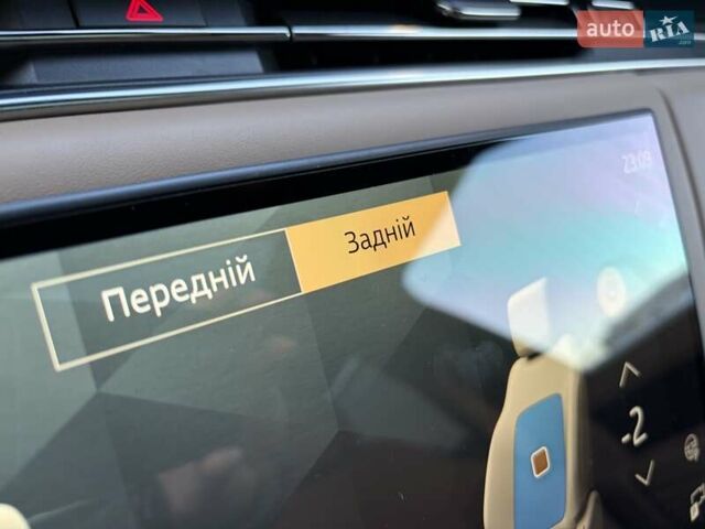 Чорний Ленд Ровер Рендж Ровер, об'ємом двигуна 3 л та пробігом 40 тис. км за 177333 $, фото 16 на Automoto.ua
