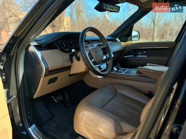 Чорний Ленд Ровер Рендж Ровер, об'ємом двигуна 4.39 л та пробігом 64 тис. км за 179900 $, фото 30 на Automoto.ua