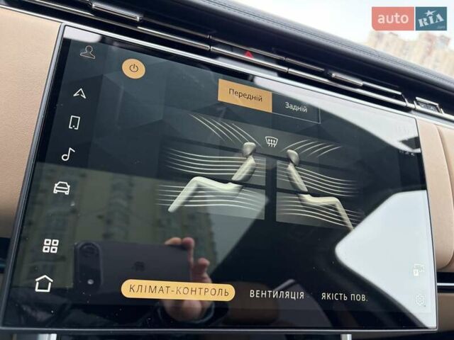 Чорний Ленд Ровер Рендж Ровер, об'ємом двигуна 3 л та пробігом 40 тис. км за 177111 $, фото 62 на Automoto.ua