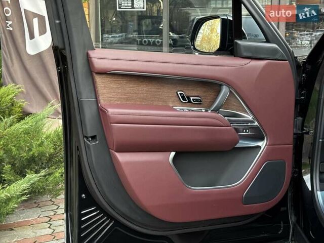 Чорний Ленд Ровер Рендж Ровер, об'ємом двигуна 4.39 л та пробігом 57 тис. км за 176000 $, фото 18 на Automoto.ua