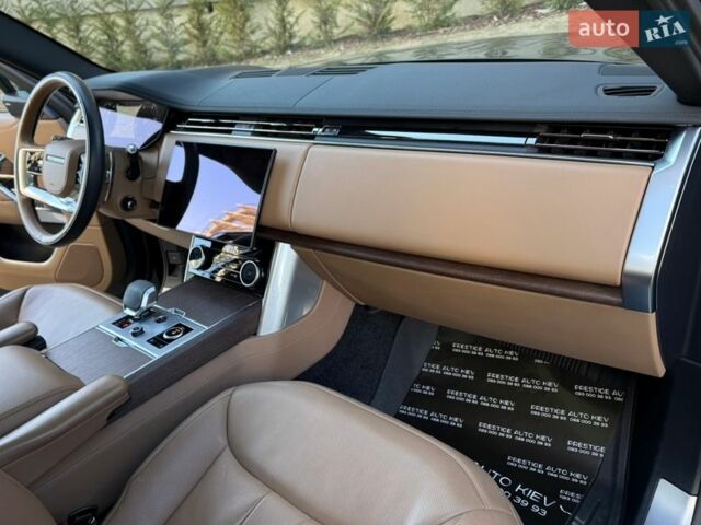 Чорний Ленд Ровер Рендж Ровер, об'ємом двигуна 3 л та пробігом 31 тис. км за 159000 $, фото 42 на Automoto.ua