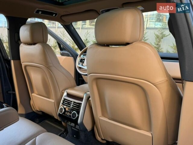 Чорний Ленд Ровер Рендж Ровер, об'ємом двигуна 3 л та пробігом 31 тис. км за 159000 $, фото 43 на Automoto.ua