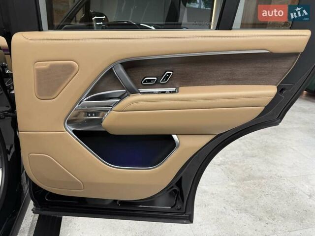 Ленд Ровер Рендж Ровер 2023 в Киеве на Automoto.ua Черный Ленд Ровер Рендж Ровер, объемом двигателя 3 л и пробегом 35 тыс. км за 209990 $, фото 31 на Automoto.ua