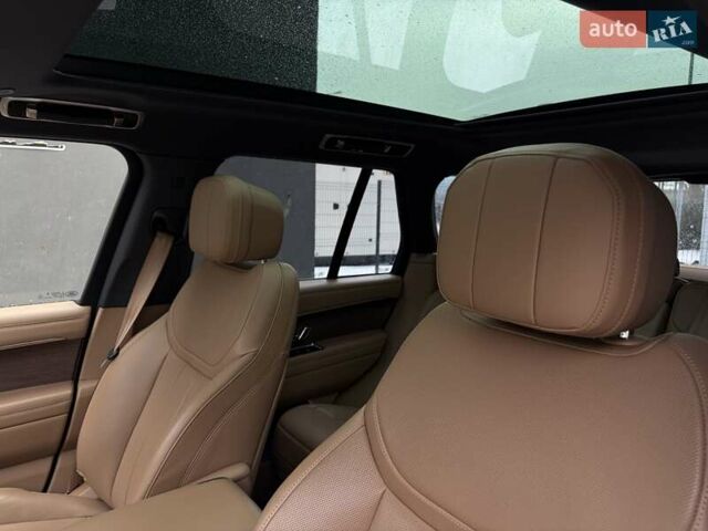 Чорний Ленд Ровер Рендж Ровер, об'ємом двигуна 4.39 л та пробігом 22 тис. км за 184444 $, фото 23 на Automoto.ua