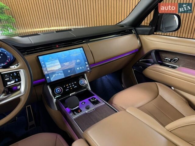 Черный Ленд Ровер Рендж Ровер, объемом двигателя 4.39 л и пробегом 70 тыс. км за 169000 $, фото 15 на Automoto.ua