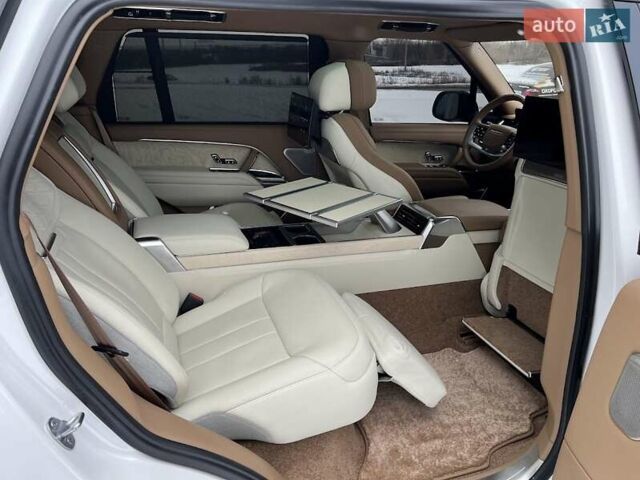 Чорний Ленд Ровер Рендж Ровер, об'ємом двигуна 3 л та пробігом 32 тис. км за 259000 $, фото 30 на Automoto.ua