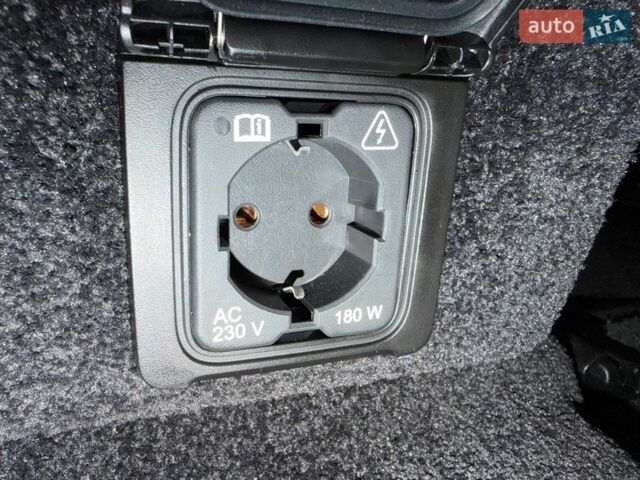 Черный Ленд Ровер Рендж Ровер, объемом двигателя 4.39 л и пробегом 46 тыс. км за 174000 $, фото 81 на Automoto.ua