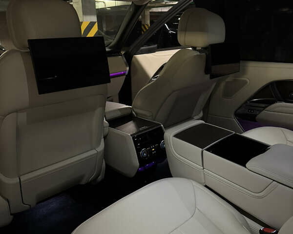 Черный Ленд Ровер Рендж Ровер, объемом двигателя 4.39 л и пробегом 21 тыс. км за 205000 $, фото 13 на Automoto.ua