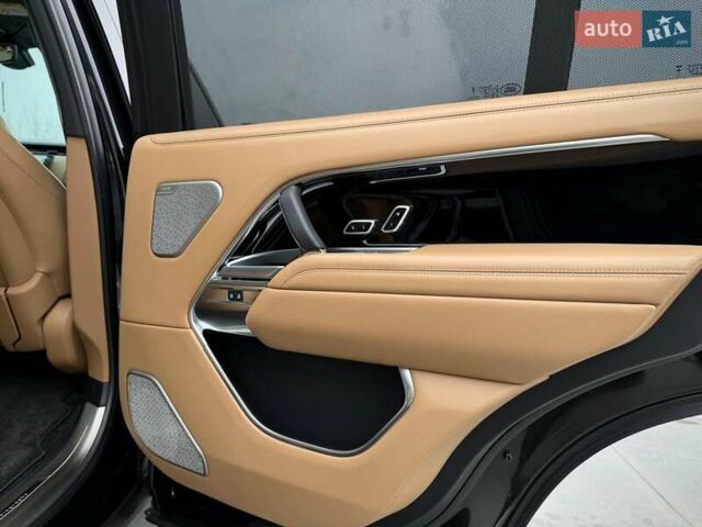 Черный Ленд Ровер Рендж Ровер, объемом двигателя 4.39 л и пробегом 67 тыс. км за 185000 $, фото 58 на Automoto.ua