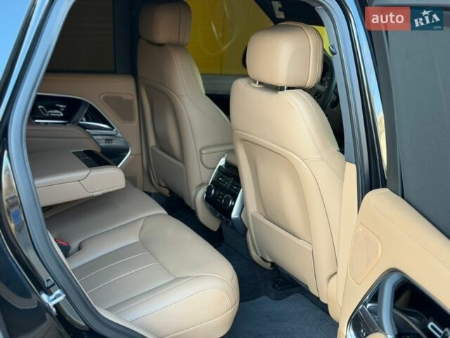 Чорний Ленд Ровер Рендж Ровер, об'ємом двигуна 3 л та пробігом 46 тис. км за 159000 $, фото 17 на Automoto.ua