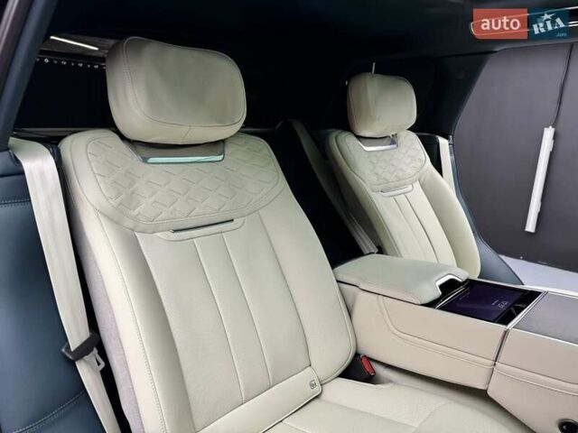 Чорний Ленд Ровер Рендж Ровер, об'ємом двигуна 4.4 л та пробігом 34 тис. км за 268000 $, фото 50 на Automoto.ua