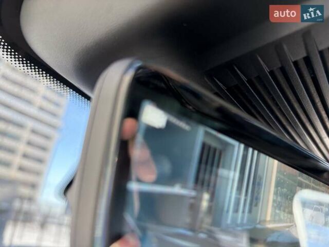 Чорний Ленд Ровер Рендж Ровер, об'ємом двигуна 3 л та пробігом 40 тис. км за 175333 $, фото 12 на Automoto.ua