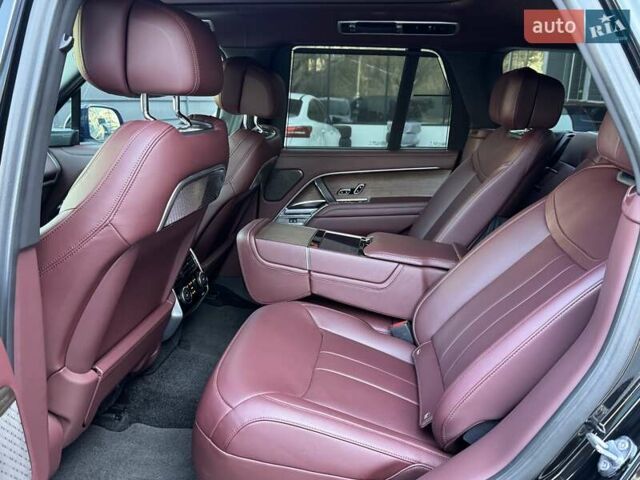 Чорний Ленд Ровер Рендж Ровер, об'ємом двигуна 3 л та пробігом 14 тис. км за 219900 $, фото 10 на Automoto.ua