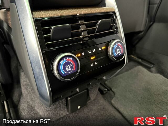 Чорний Ленд Ровер Рендж Ровер, об'ємом двигуна 4.4 л та пробігом 46 тис. км за 173000 $, фото 13 на Automoto.ua