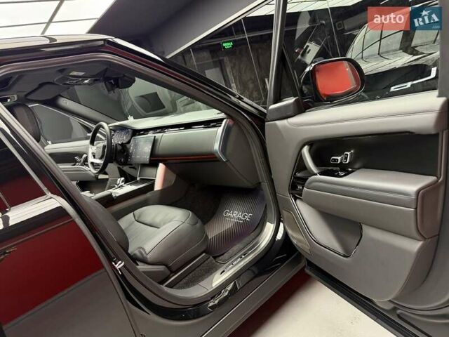 Чорний Ленд Ровер Рендж Ровер, об'ємом двигуна 4.4 л та пробігом 28 тис. км за 279900 $, фото 51 на Automoto.ua