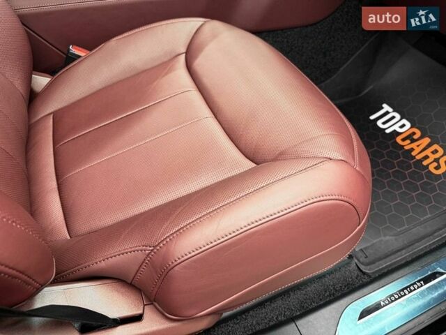 Черный Ленд Ровер Рендж Ровер, объемом двигателя 4.39 л и пробегом 35 тыс. км за 217000 $, фото 60 на Automoto.ua