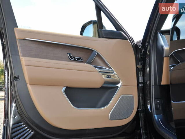 Черный Ленд Ровер Рендж Ровер, объемом двигателя 3 л и пробегом 1 тыс. км за 246811 $, фото 33 на Automoto.ua