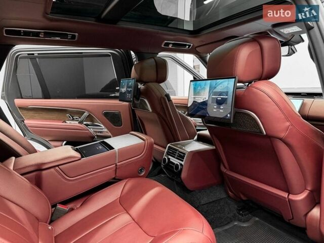 Черный Ленд Ровер Рендж Ровер, объемом двигателя 4.39 л и пробегом 35 тыс. км за 217000 $, фото 39 на Automoto.ua