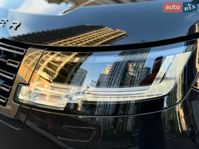 Чорний Ленд Ровер Рендж Ровер, об'ємом двигуна 4.39 л та пробігом 28 тис. км за 205000 $, фото 30 на Automoto.ua