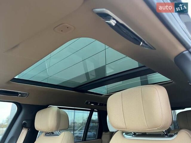 Ленд Ровер Рендж Ровер 2024 в Днепре (Днепропетровске) на Automoto.ua Черный Ленд Ровер Рендж Ровер, объемом двигателя 3 л и пробегом 5 тыс. км за 203000 $, фото 19 на Automoto.ua