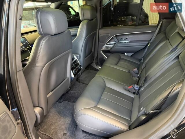 Чорний Ленд Ровер Рендж Ровер, об'ємом двигуна 3 л та пробігом 20 тис. км за 179000 $, фото 47 на Automoto.ua