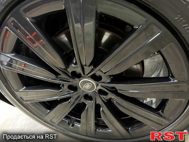 Чорний Ленд Ровер Рендж Ровер, об'ємом двигуна 4.4 л та пробігом 46 тис. км за 173000 $, фото 5 на Automoto.ua