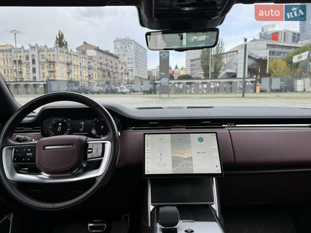 Ленд Ровер Рендж Ровер 2024 в Киеве на Automoto.ua Черный Ленд Ровер Рендж Ровер, объемом двигателя 4.39 л и пробегом 57 тыс. км за 205000 $, фото 21 на Automoto.ua
