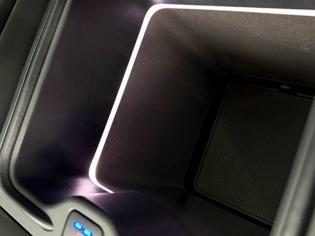 Чорний Ленд Ровер Рендж Ровер, об'ємом двигуна 4.4 л та пробігом 46 тис. км за 173000 $, фото 12 на Automoto.ua