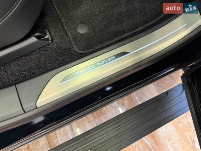Чорний Ленд Ровер Рендж Ровер, об'ємом двигуна 3 л та пробігом 20 тис. км за 179000 $, фото 70 на Automoto.ua