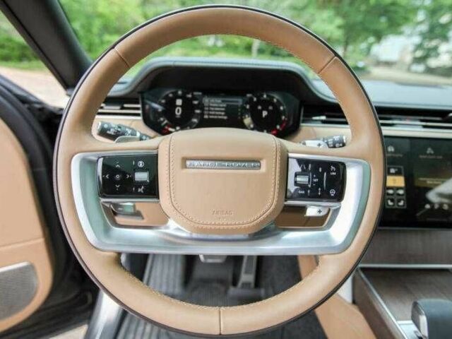 Ленд Ровер Рендж Ровер 2024 у Львові на Automoto.ua Чорний Ленд Ровер Рендж Ровер, об'ємом двигуна 4.4 л та пробігом 6 тис. км за 84800 $, фото 12 на Automoto.ua